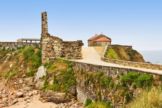 Road to the Lanzada's hermitage