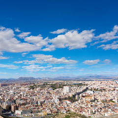 Fototapeta na wymiar Alicante panoramę z lotu ptaka z Santa Barbara Castle Hiszpanii