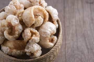 Crispy pork rinds