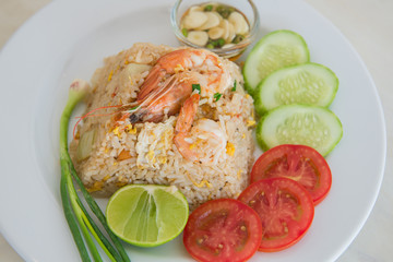 Fried rice with shrimp