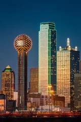 Foto op Plexiglas Dallas wolkenkrabbers bij zonsondergang © mandritoiu