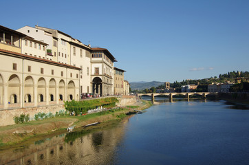 Fototapeta na wymiar Arno river