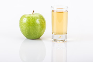 apple and apple juice