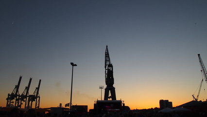 Obraz premium Hamburger Hafen am Abend