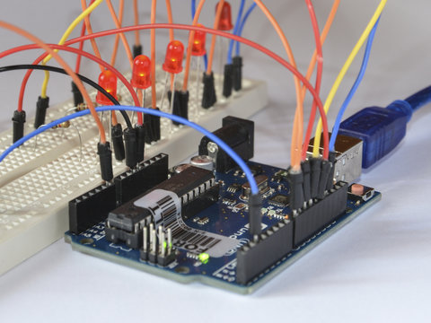 Arduino electronic platform for hobbyists