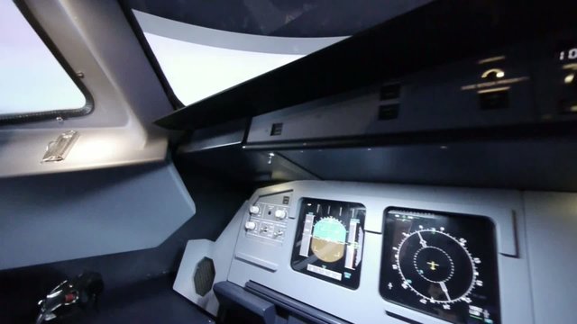 Cockpit eines Airbus A320 - Glareshiled