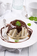 Vanille Pudding mit Schokolade