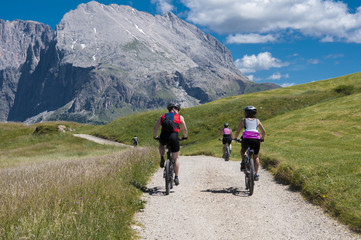 Naklejka premium Mountainbiketour