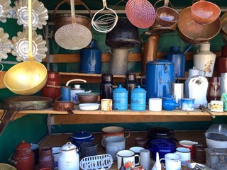 Alte Zinkblech und Emaille Küchen Utensilien