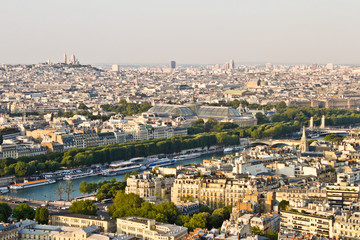Fototapeta na wymiar View of Paris from the Eiffel tower