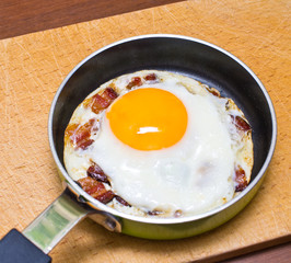Egg with bacon