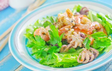 salad with seafood