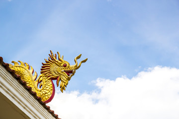 Fototapeta na wymiar Dragon statue at Wat Hyua pla kang pagoda