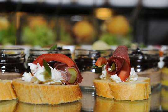 Beautifull bruschetti - food catering