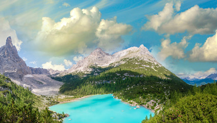 Naklejka na ściany i meble Panoramic view of Lake Sorapiss, faboulous landscape of Dolomite