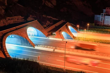 Foto op Plexiglas Tunnel snelwegtunnel & 39 s nachts