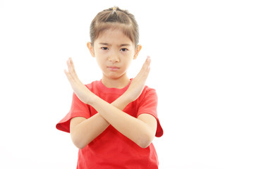 禁止の意思表示をする女の子