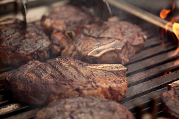 Rib Eye Steak auf dem Grill