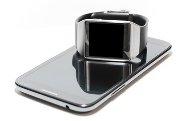 Smartwatch e phablet isolati