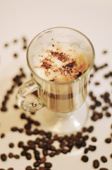 Латте в стеклянном стакене