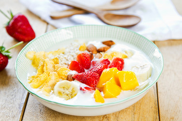 Yogurt with fresh fruits