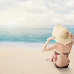 relax bikini beauty, rear view
