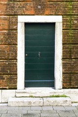 Fototapeta na wymiar Door in Venice, Italy