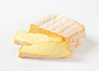 French washed rind cheese