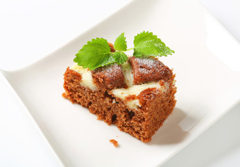 Gingerbread cake with cheese