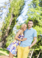 Fototapeta premium Teen couple in the park