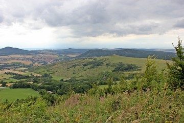 Blick vom Hohen Dörnberg auf den Kleinen Dörnberg