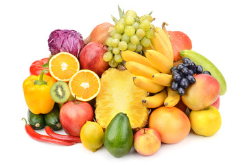 Obraz na płótnie Canvas fruit and vegetable isolated on white background