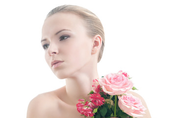 Naklejka premium Beauty portrait of girl with bouquet of roses