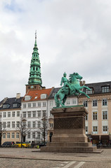 Fototapeta na wymiar Konny pomnik Absalon, Kopenhaga
