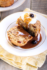 Date muffins