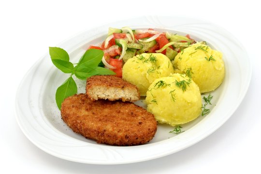 Fish cutlet with potatoes