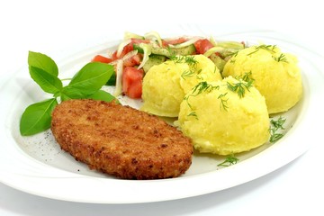 kotlet rybny z ziemniakami