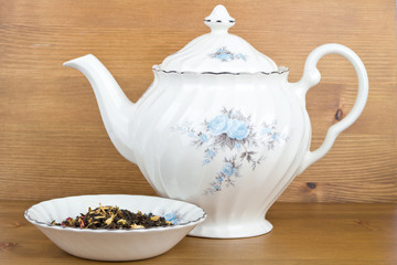 Teapot and tea
