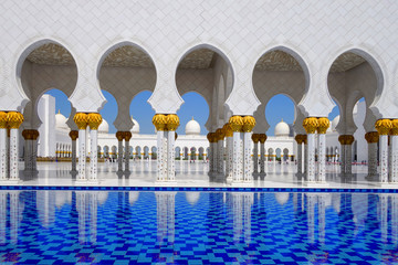 Naklejka premium Sheikh Zayed mosque in Abu Dhabi, United Arab Emirates, Middle E