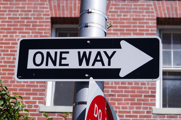 One way road sign