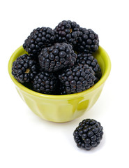 blackberries in a green bowl