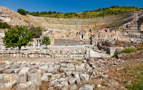 Ephesus 10471.jpg