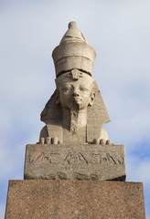 Fototapeta na wymiar Rze¼by Sfinksa pełnej twarzy. Saint-Petersburg