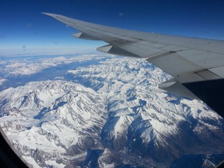 Obraz na płótnie Canvas Alpy Szwajcarskie w Boeing 777