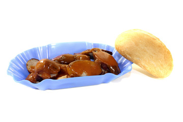 Currywurst mit Brötchen