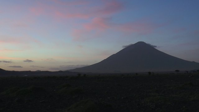 volcan sacr&eacute; chez les masa&iuml;s