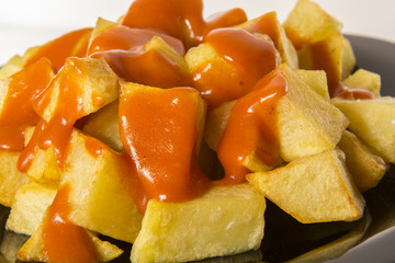 Bravas