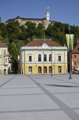 Fototapeta na wymiar Plac Kongres, Lublana 3