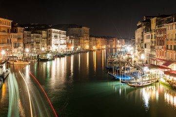 Fototapeta premium Grand Canal à Venise la nuit, Italie
