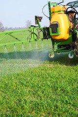 Obraz premium Feldspritze, Spritznebel